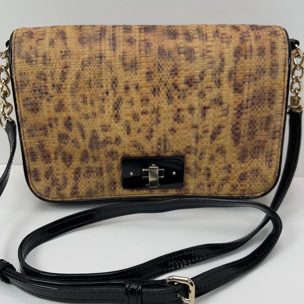 KATE SPADE Crossbody Bag Medium Woven Straw Gold Turn Lock Leopard Print Satchel